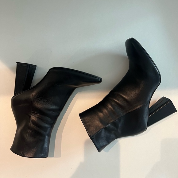 Black leather heeled boots, size 36.5 - Picture 7 of 10